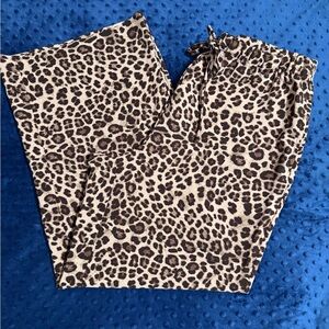 Torrid Leopard Wide Leg Pants Pull On High Rise Size 00S NWT